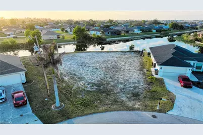 817 SW 8th St, Cape Coral, FL 33991 - Photo 22
