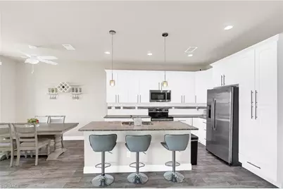 1049 Solar Ct, Labelle, FL 33935 - Photo 6