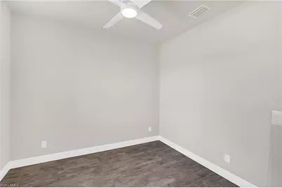 1049 Solar Ct, Labelle, FL 33935 - Photo 10