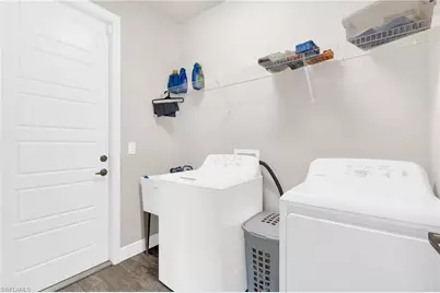 1049 Solar Ct, Labelle, FL 33935 - Photo 18