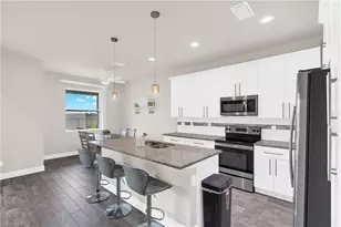 1049 Solar Ct, Labelle, FL 33935 - Photo 8