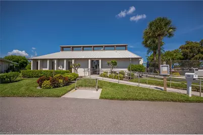 9782 Deerfoot Dr, Fort Myers, FL 33919 - Photo 6