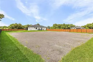 613 Tarapin Ave, Lehigh Acres, FL 33974 - Photo 20