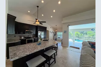 921 SW 5th Ter, Cape Coral, FL 33991 - Photo 10