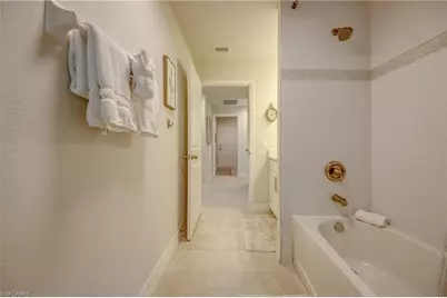 2104 SW 28th Ln, Cape Coral, FL 33914 - Photo 28