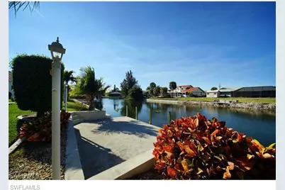 409 SW 7th St, Cape Coral, FL 33991 - Photo 2