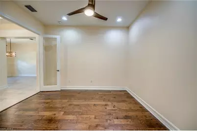 8260 Venetian Pointe Dr, Fort Myers, FL 33908 - Photo 32
