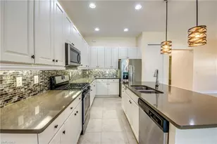8260 Venetian Pointe Dr, Fort Myers, FL 33908 - Photo 14
