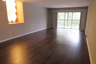 10022 Oxfordshire Ln, Fort Myers, FL 33908 - Photo 4