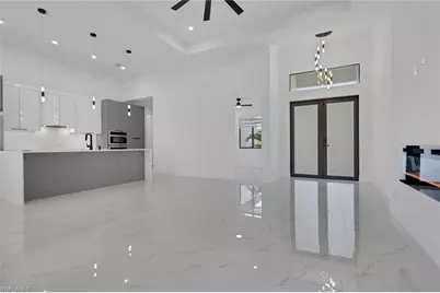 407 SE 16th St, Cape Coral, FL 33990 - Photo 2
