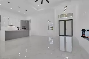 407 SE 16th St, Cape Coral, FL 33990 - Photo 2