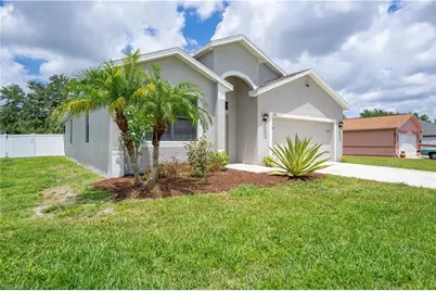820 SW 9th Ave, Cape Coral, FL 33991 - Photo 20
