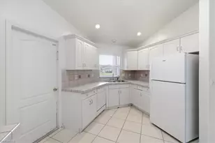 4149 SW 7th Pl, Cape Coral, FL 33914 - Photo 10