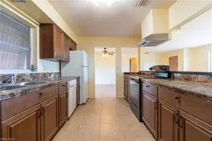 235 SE 45th St, Cape Coral, FL 33904 - Photo 20