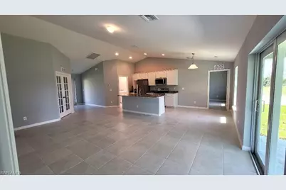 3002 NE 7th Ave, Cape Coral, FL 33909 - Photo 4