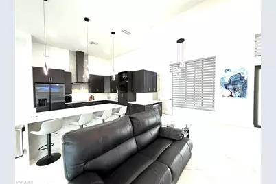 424 SW 26th Ave, Cape Coral, FL 33991 - Photo 8