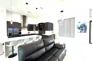 424 SW 26th Ave, Cape Coral, FL 33991 - Photo 8