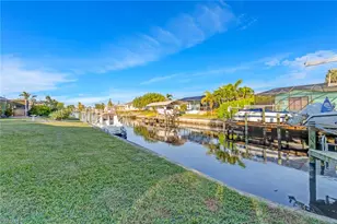 4312 S Bay Cir, North Fort Myers, FL 33903 - Photo 14