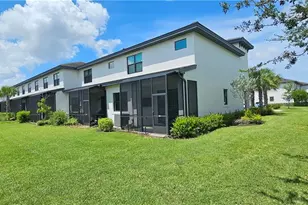 7510 Rockefeller Dr, Naples, FL 34119 - Photo 10