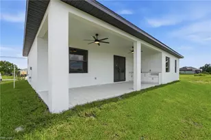 227 NE 15th St, Cape Coral, FL 33909 - Photo 38