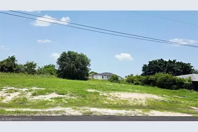 1406 NE 14th Ave, Cape Coral, FL 33909 - Photo 1