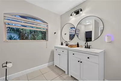 2309 SW 27th St, Cape Coral, FL 33914 - Photo 18