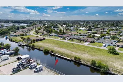 1102 SE 13th Ave, Cape Coral, FL 33990 - Photo 12