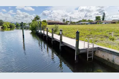 1102 SE 13th Ave, Cape Coral, FL 33990 - Photo 1