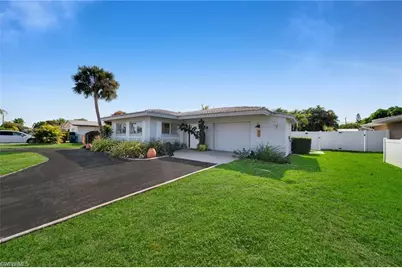 616 El Dorado Pkwy E, Cape Coral, FL 33904 - Photo 26