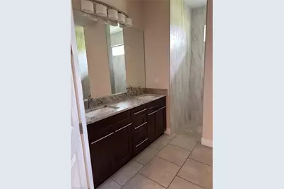 1504 SW Santa Barbara Pl, Cape Coral, FL 33991 - Photo 8