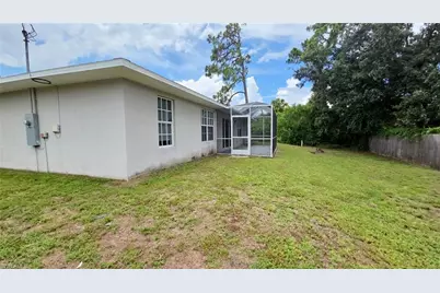 207 E 8th St, Lehigh Acres, FL 33974 - Photo 4
