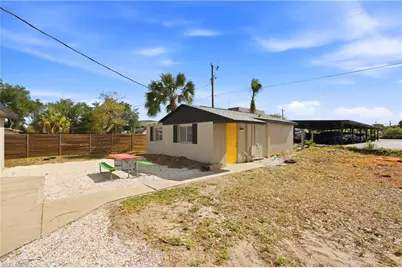 1640 Daniels Dr #B, North Fort Myers, FL 33917 - Photo 2