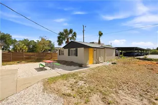 1640 Daniels Dr, North Fort Myers, FL 33917 - Photo 2