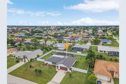 1721 SE 6th Ln, Cape Coral, FL 33990 - Photo 6