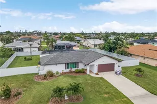 1721 SE 6th Ln, Cape Coral, FL 33990 - Photo 8