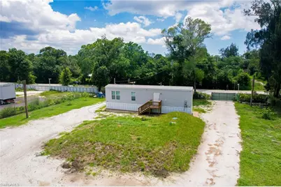 7905 Bogart Dr, North Fort Myers, FL 33917 - Photo 8