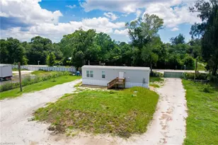 7905 Bogart Dr, North Fort Myers, FL 33917 - Photo 8