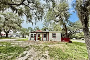 10002 Takomah Trail, Tampa, FL 33617 - Photo 2