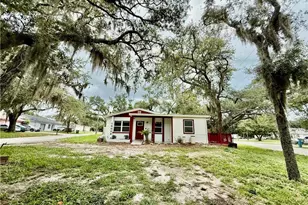 10002 Takomah Trail, Tampa, FL 33617 - Photo 4