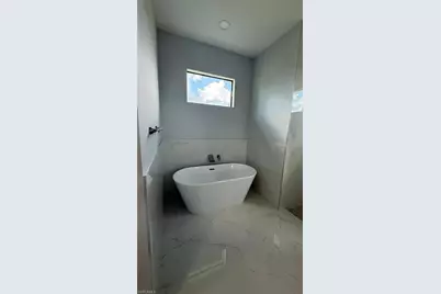 1622 NW 18th Ter, Cape Coral, FL 33993 - Photo 10