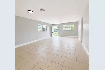 1572 Cypress Dr, Fort Myers, FL 33907 - Photo 2