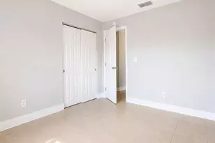 1572 Cypress Dr, Fort Myers, FL 33907 - Photo 8