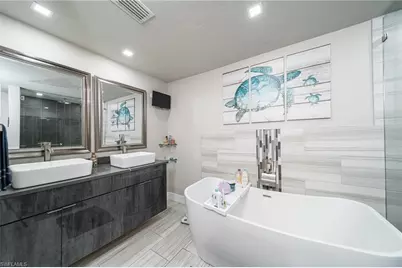 222 NE 22nd Ave, Cape Coral, FL 33909 - Photo 20