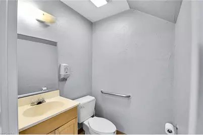 12165 Metro Pkwy #1-4, Fort Myers, FL 33966 - Photo 20
