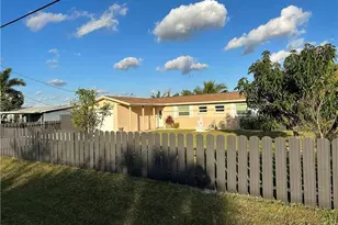 141 Schneider Dr, Fort Myers, FL 33905 - Photo 2