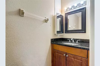 1726 Trafalgar Pkwy, Cape Coral, FL 33991 - Photo 34