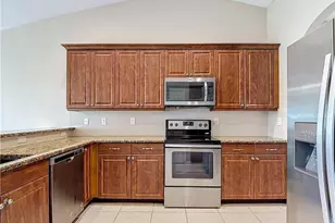 1726 Trafalgar Pkwy, Cape Coral, FL 33991 - Photo 10