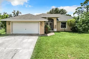 1726 Trafalgar Pkwy, Cape Coral, FL 33991 - Photo 4