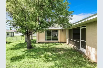 1726 Trafalgar Pkwy, Cape Coral, FL 33991 - Photo 36