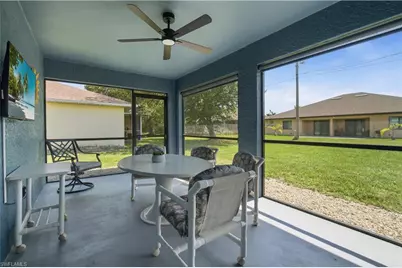 1712 SW Santa Barbara Pl, Cape Coral, FL 33991 - Photo 8